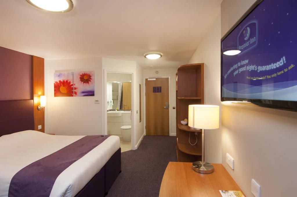 Premier Inn Newcastle - Gosforth/クラムリントン エクステリア 写真