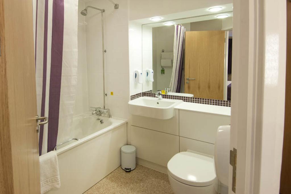 Premier Inn Newcastle - Gosforth/クラムリントン 部屋 写真