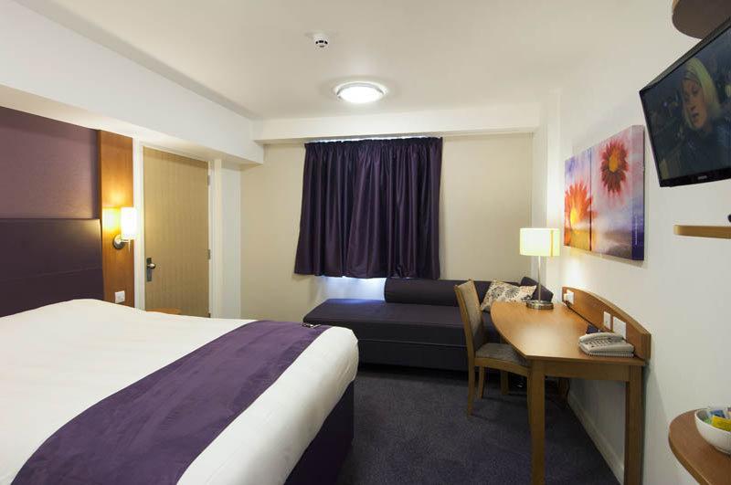 Premier Inn Newcastle - Gosforth/クラムリントン エクステリア 写真