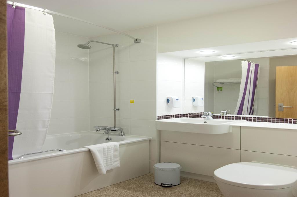 Premier Inn Newcastle - Gosforth/クラムリントン エクステリア 写真